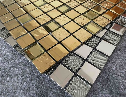 ISO13006 Mildewproof διακοσμητικός μωσαϊκών βερνικωμένος μέταλλο τοίχος 6mm αγκίδων κεραμιδιών χρυσός